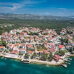 Brodarica Apartments