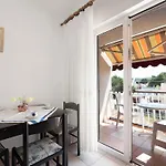Brodarica Apartments ブロダリツァ
