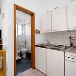 Brodarica Apartments * ブロダリツァ