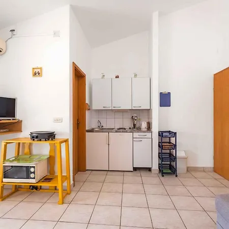 Brodarica Apartments