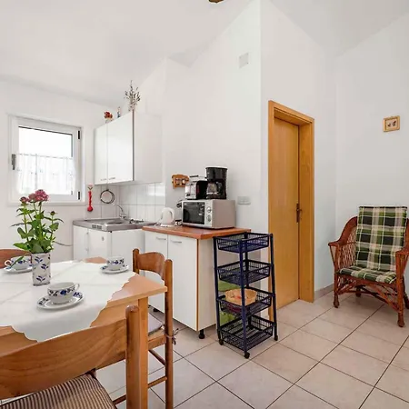 Brodarica Apartments 公寓