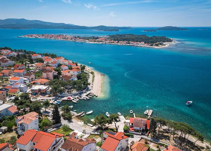 Brodarica Apartments