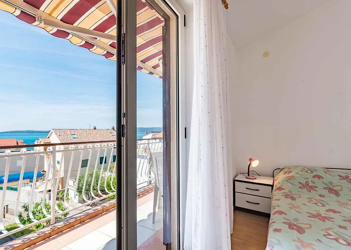 Brodarica Apartments 布罗达里卡