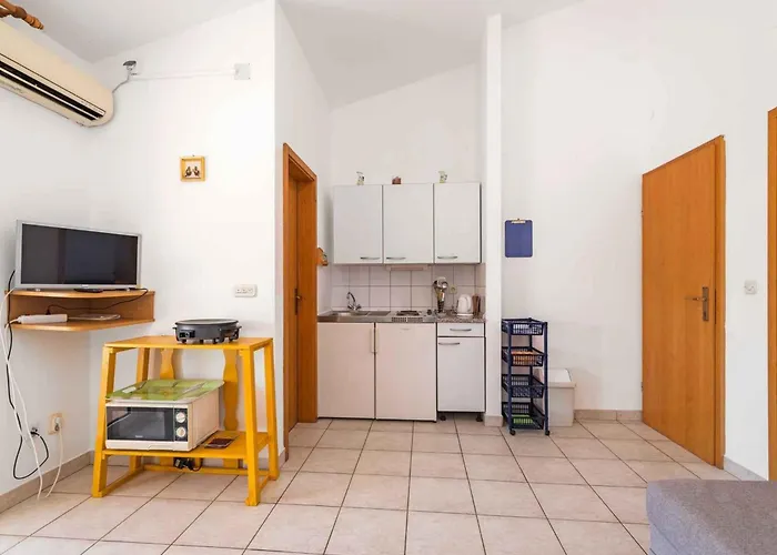 Brodarica Apartments