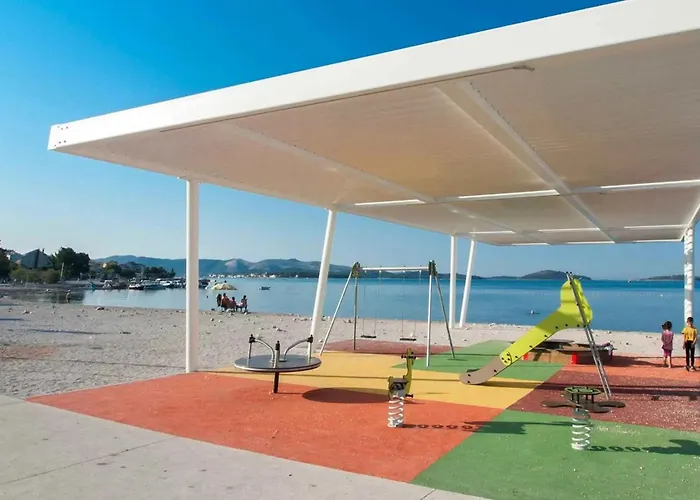 Brodarica Apartments